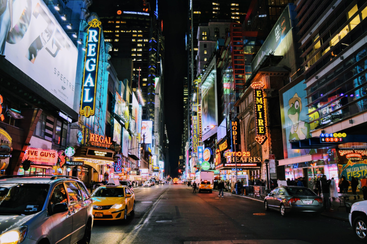 שני גברים וכלב - חתונה אזרחית בניו יורק